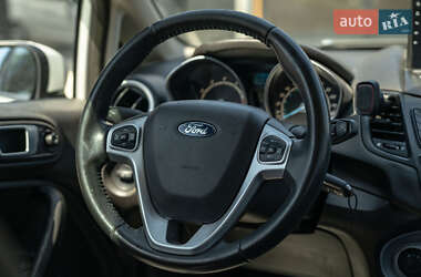 Седан Ford Fiesta 2014 в 