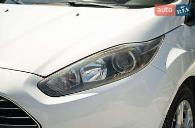 Седан Ford Fiesta 2014 в 