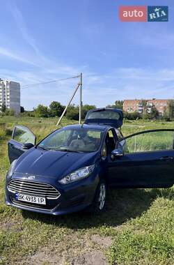 Хэтчбек Ford Fiesta 2014 в 