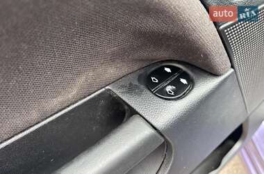 Хэтчбек Ford Fiesta 2006 в 