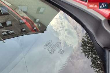 Хэтчбек Ford Fiesta 2015 в 