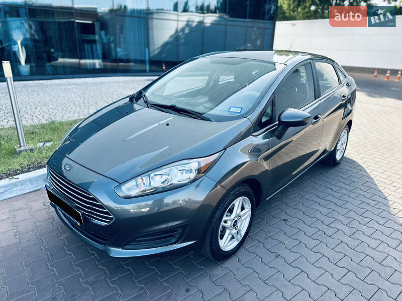 Седан Ford Fiesta 2018 в 