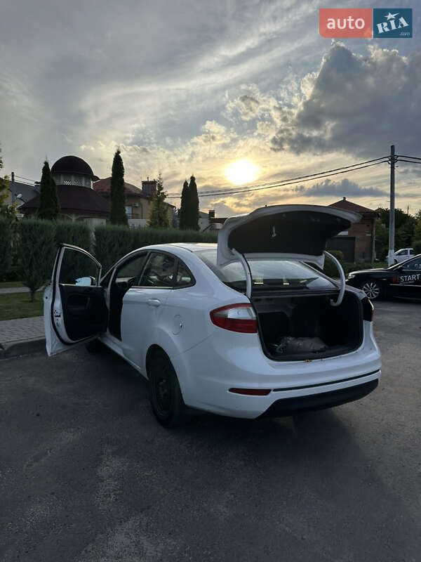 Седан Ford Fiesta 2016 в Шептицькому фото 5 Седан Ford Fiesta 2016 в Шептицькому