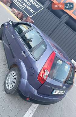 Хэтчбек Ford Fiesta 2006 в 