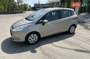 Хэтчбек Ford Fiesta 2014 в 