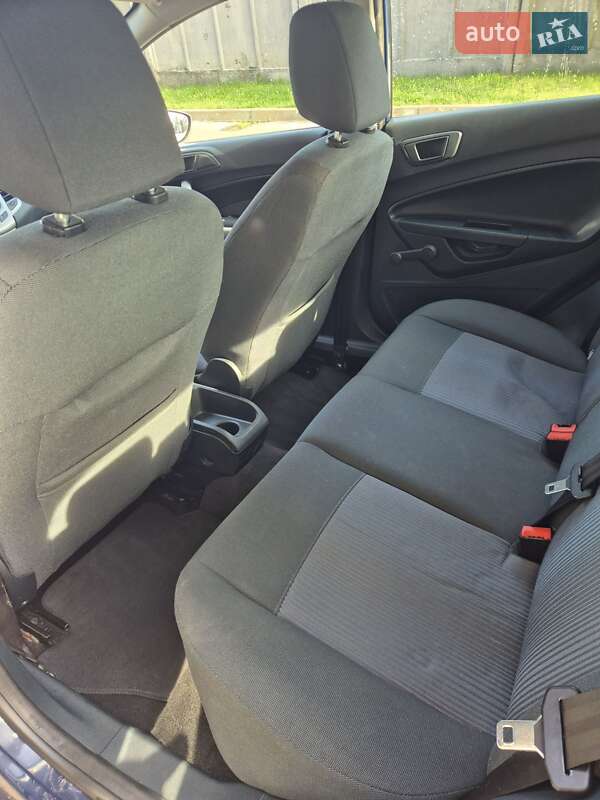 Хэтчбек Ford Fiesta 2012 в Львове