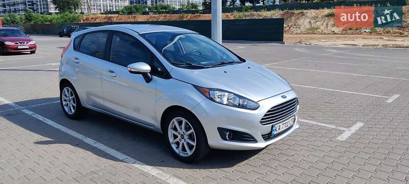 Хэтчбек Ford Fiesta 2016 в Киеве