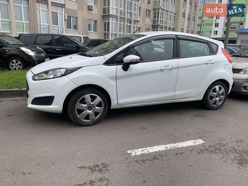 Хэтчбек Ford Fiesta 2013 в Броварах