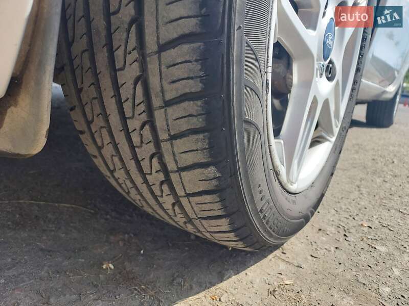 Седан Ford Fiesta 2019 в Ровно