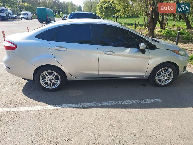 Седан Ford Fiesta 2019 в Ровно