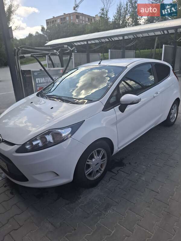 Хетчбек Ford Fiesta 2010 в Хмельницькому