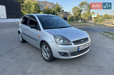 Хэтчбек Ford Fiesta 2008 в Днепре