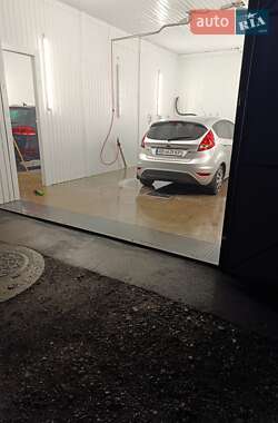 Хэтчбек Ford Fiesta 2012 в 
