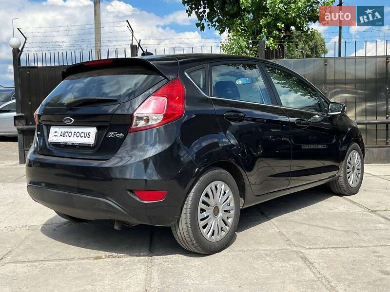 Хэтчбек Ford Fiesta 2014 в Киеве