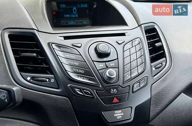 Хэтчбек Ford Fiesta 2014 в 