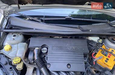Хэтчбек Ford Fiesta 2006 в 