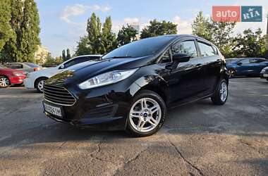 Хэтчбек Ford Fiesta 2017 в Киеве