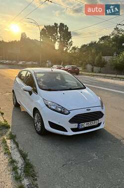 Хэтчбек Ford Fiesta 2015 в Киеве