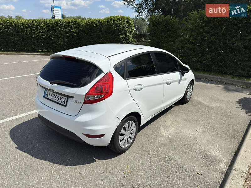 Хэтчбек Ford Fiesta 2012 в Киеве