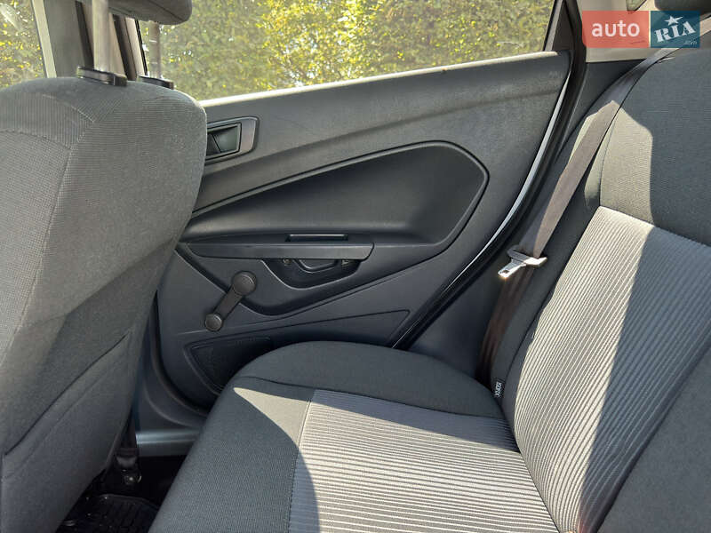 Хэтчбек Ford Fiesta 2012 в Киеве