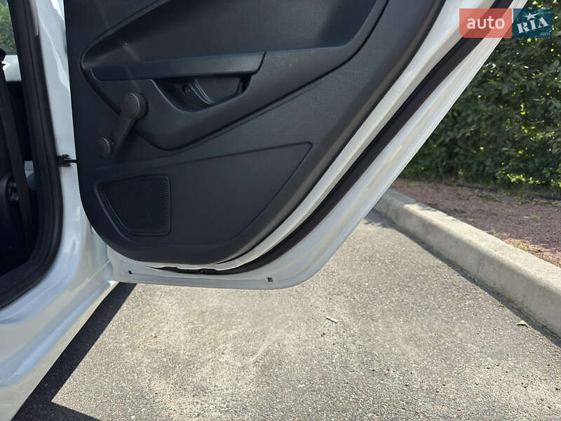 Хэтчбек Ford Fiesta 2012 в Киеве