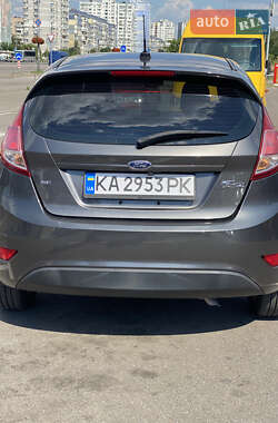 Хэтчбек Ford Fiesta 2018 в 