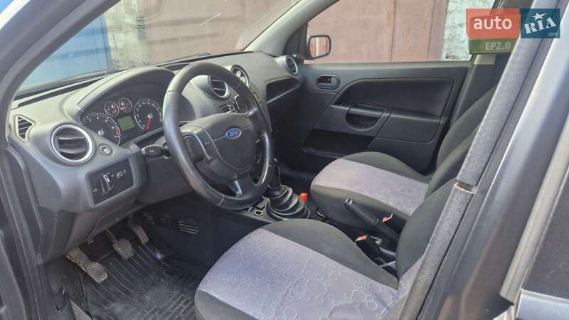 Хэтчбек Ford Fiesta 2006 в Киеве