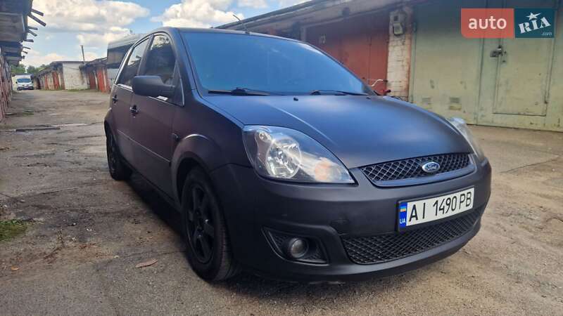 Хэтчбек Ford Fiesta 2006 в Киеве