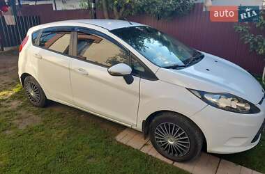 Хэтчбек Ford Fiesta 2010 в 