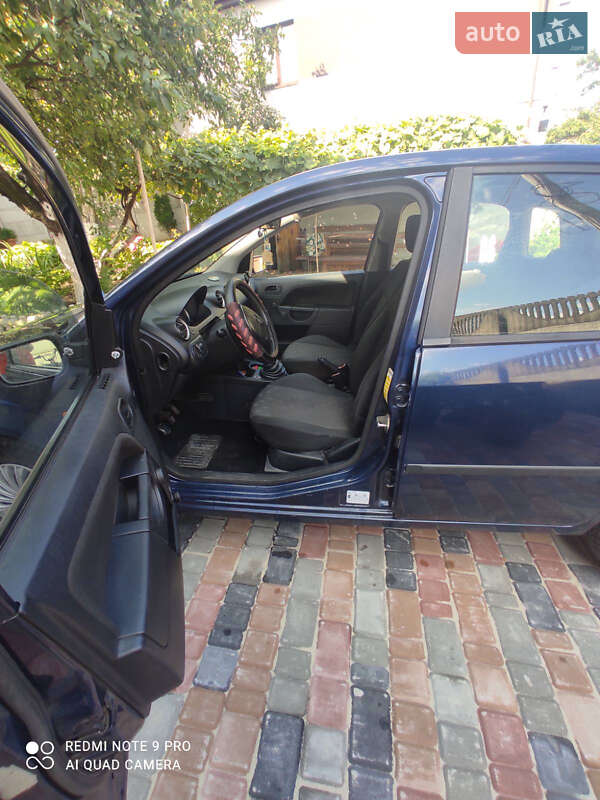 Хэтчбек Ford Fiesta 2003 в Киеве фото 5 Хэтчбек Ford Fiesta 2003 в Киеве