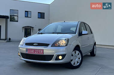 Хэтчбек Ford Fiesta 2008 в Луцке