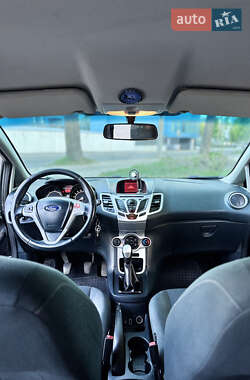 Хэтчбек Ford Fiesta 2012 в Киеве