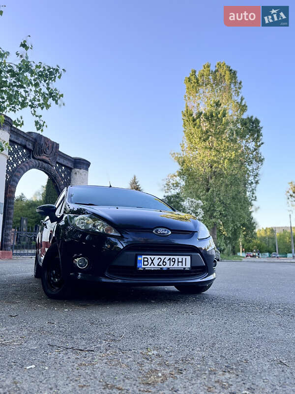 Хэтчбек Ford Fiesta 2012 в Киеве