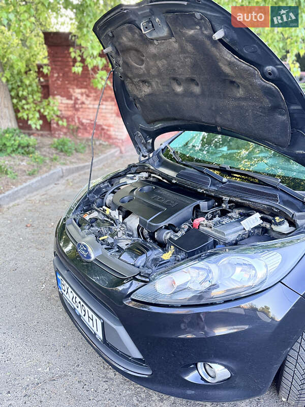 Хэтчбек Ford Fiesta 2012 в Киеве