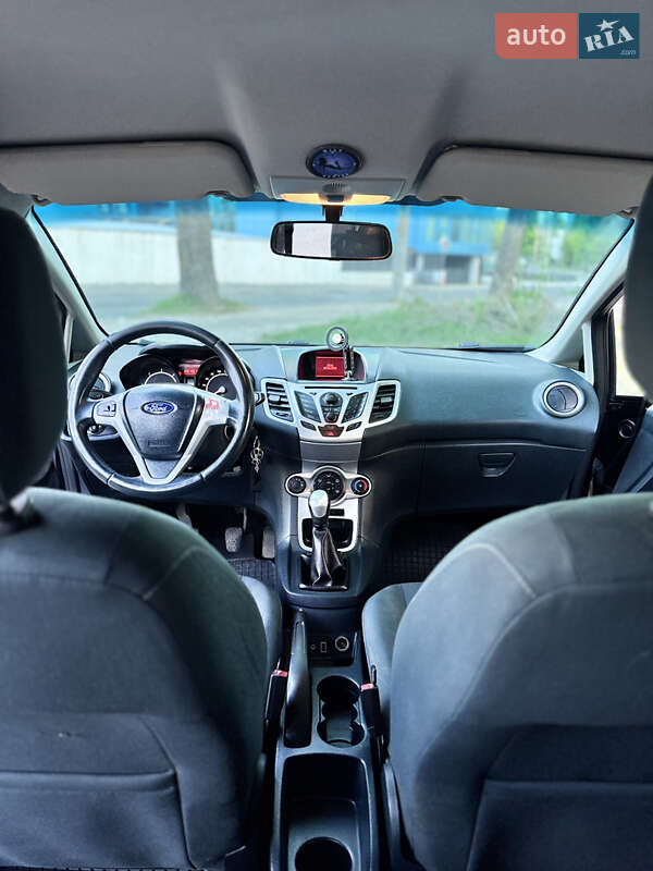 Хэтчбек Ford Fiesta 2012 в Киеве