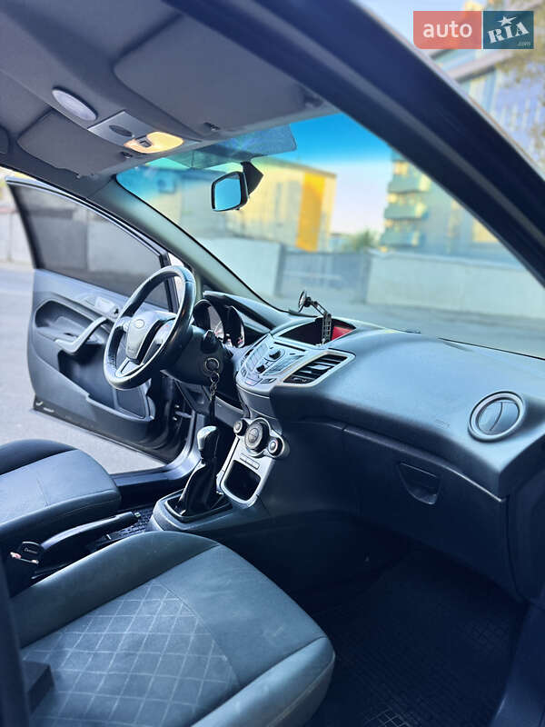 Хэтчбек Ford Fiesta 2012 в Киеве