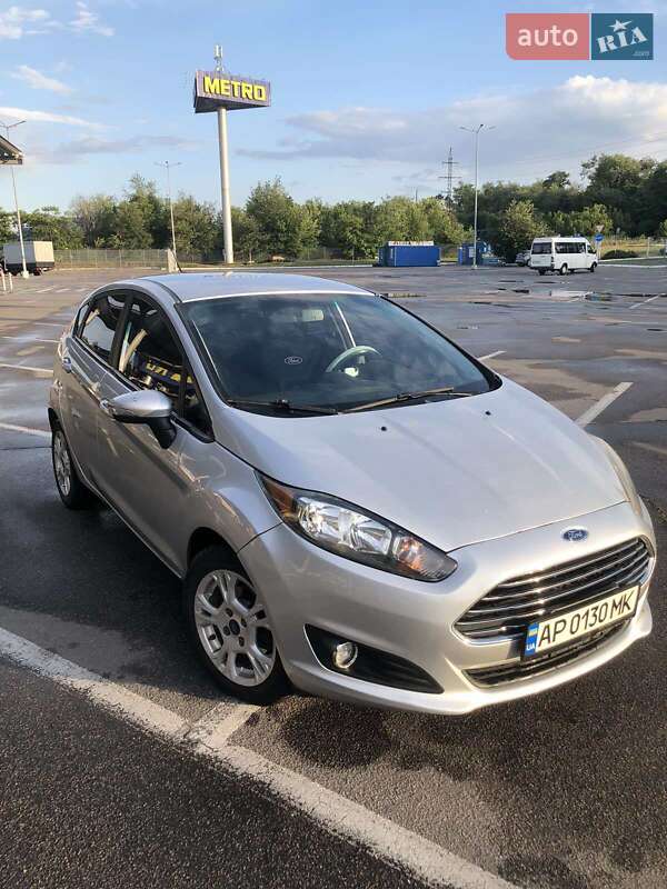 Хэтчбек Ford Fiesta 2015 в Запорожье
