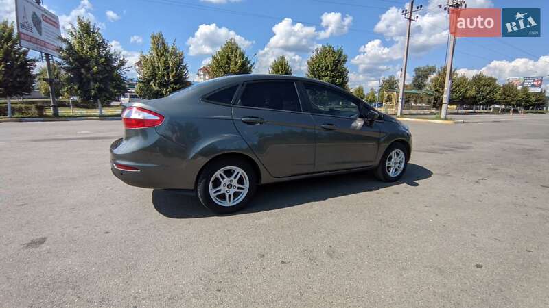 Седан Ford Fiesta 2018 в Буче