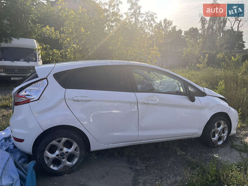 Хэтчбек Ford Fiesta 2011 в Киеве