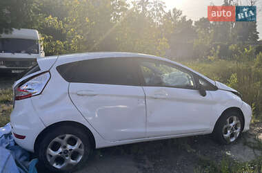 Хэтчбек Ford Fiesta 2011 в 