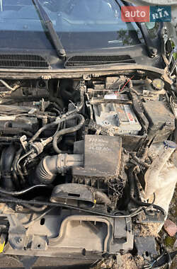Хэтчбек Ford Fiesta 2011 в 