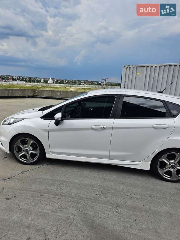 Хэтчбек Ford Fiesta 2016 в Львове фото 12 Хэтчбек Ford Fiesta 2016 в Львове