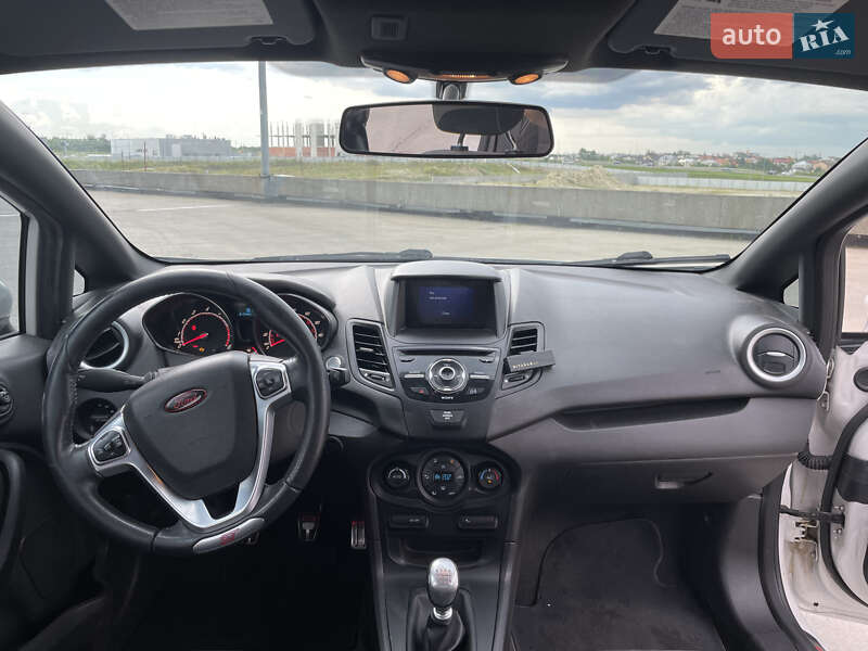 Хэтчбек Ford Fiesta 2016 в Львове фото 23 Хэтчбек Ford Fiesta 2016 в Львове