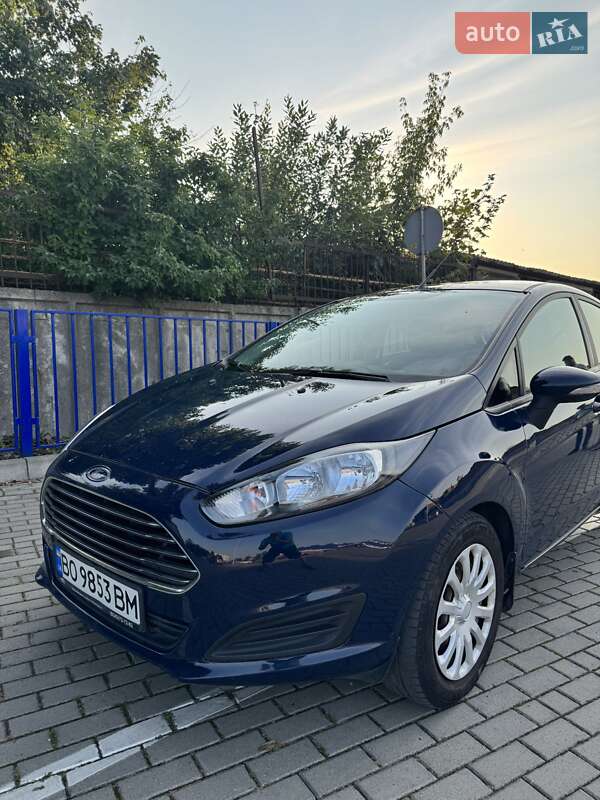 Хэтчбек Ford Fiesta 2013 в 