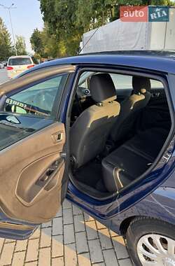 Хэтчбек Ford Fiesta 2013 в 