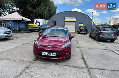Хэтчбек Ford Fiesta 2011 в 