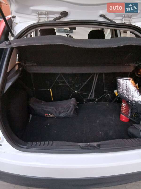 Хэтчбек Ford Fiesta 2006 в Тернополе