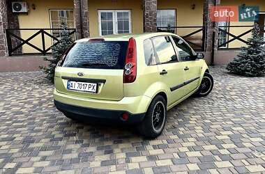 Хэтчбек Ford Fiesta 2007 в 