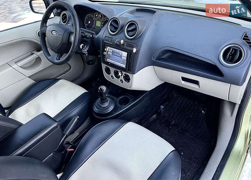 Хэтчбек Ford Fiesta 2007 в Киеве фото 10 Хэтчбек Ford Fiesta 2007 в Киеве