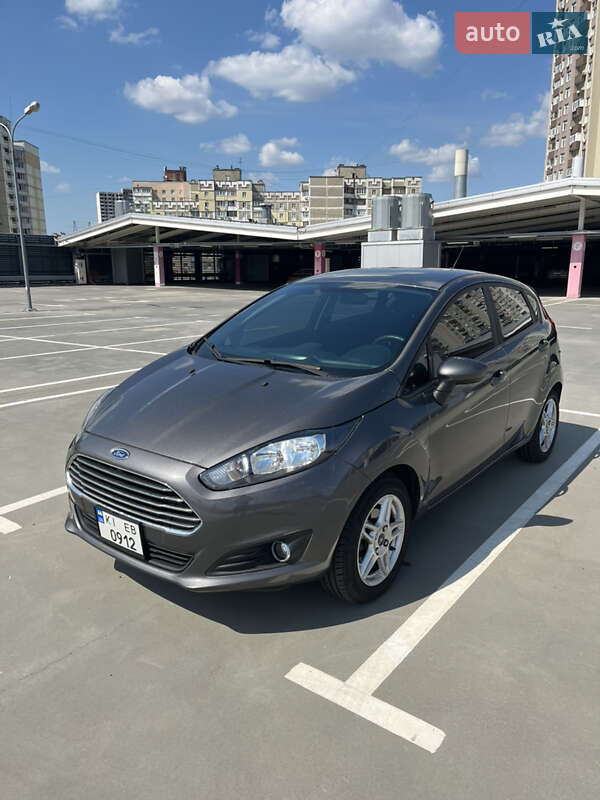 Хэтчбек Ford Fiesta 2018 в Киеве